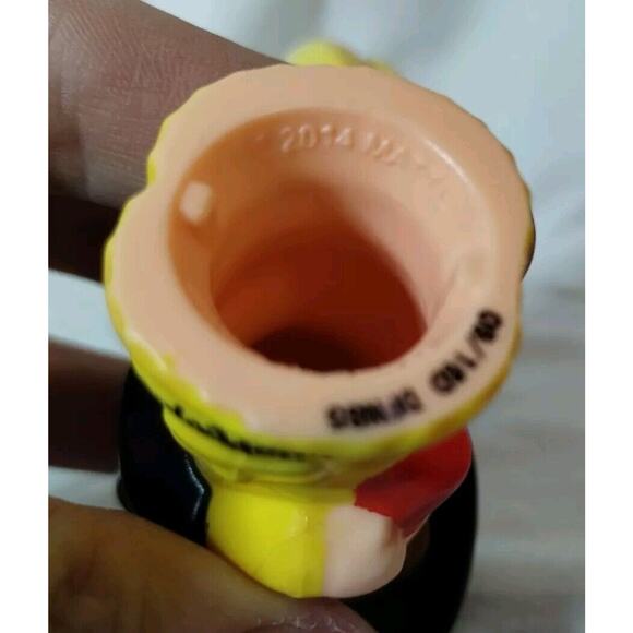 Lot Of 2 Fisher Price Little People Fireman and Firewoman Figures - Picture 3 of 4